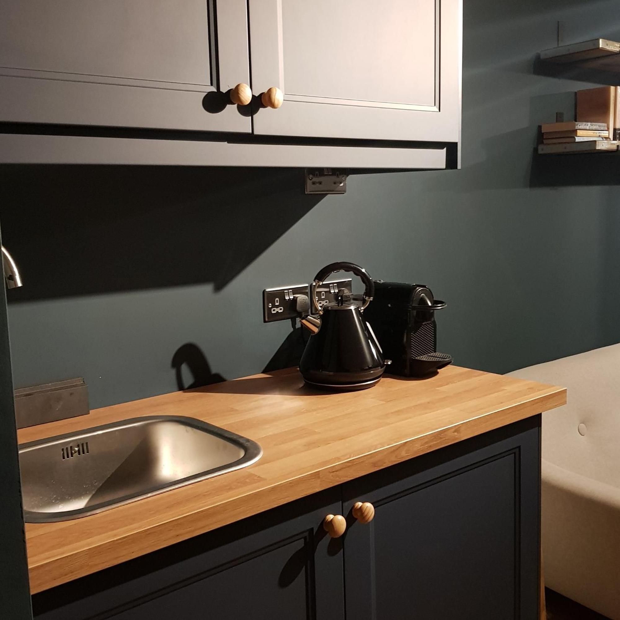 Modern 1-Bed Apartment, Plus Parking, Near Oxford And The Jr Bagian luar foto